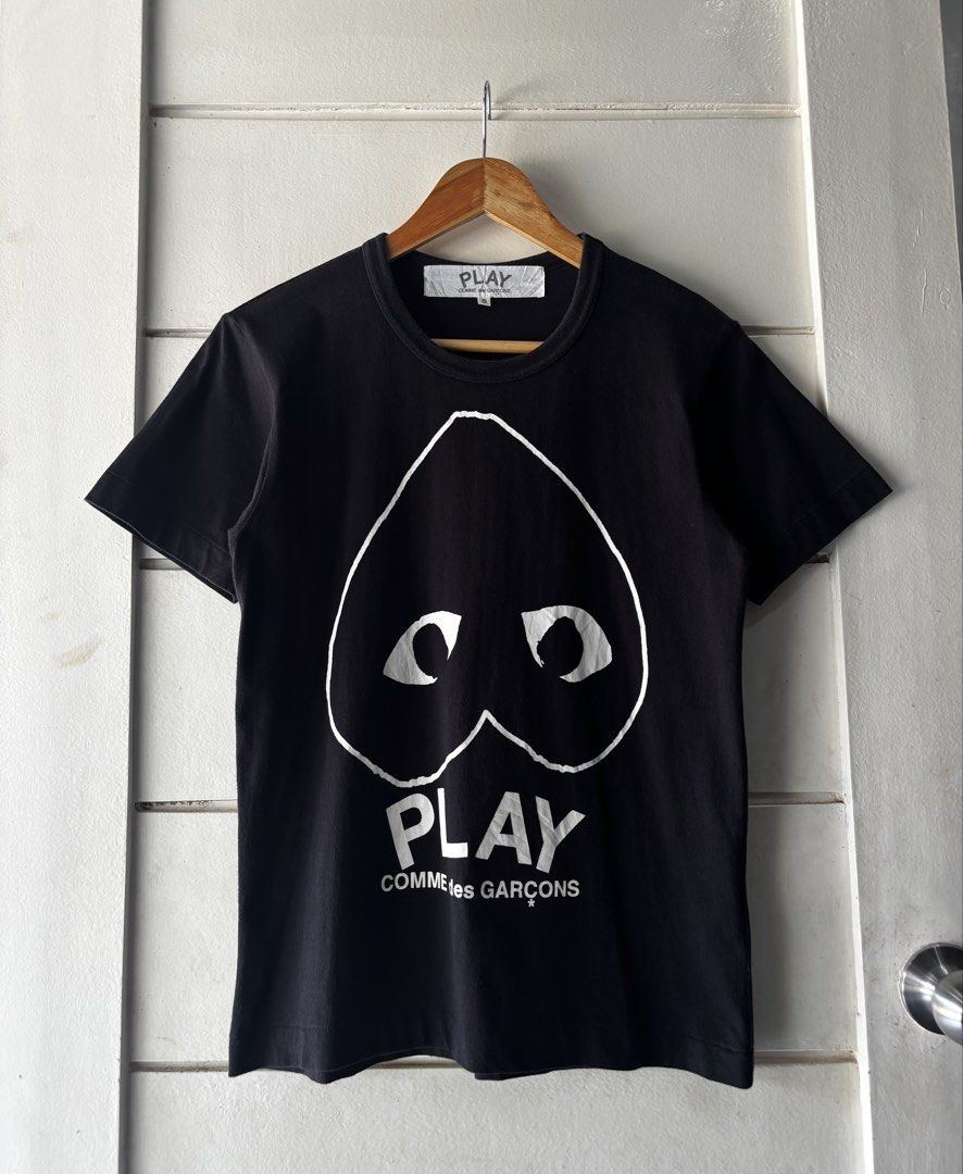 Cdg Play Shirt Size - Small (Category: Tshirts & Polo Shirts ) located in Cagayan de Oro. Submitted by rare.theory (Listing ID 1463371331, Image 1). Description: Best Fit: Men’s Small | Women’s Medium Dimensions: Width-18 / Length-25 Condition: Excellent Color rate: 9/10 Issue: None Mine: ₱1,000 + (sf) Location: Iligan City, Mindanao. (CAN SHIP NATIONWIDE)🇵🇭 .