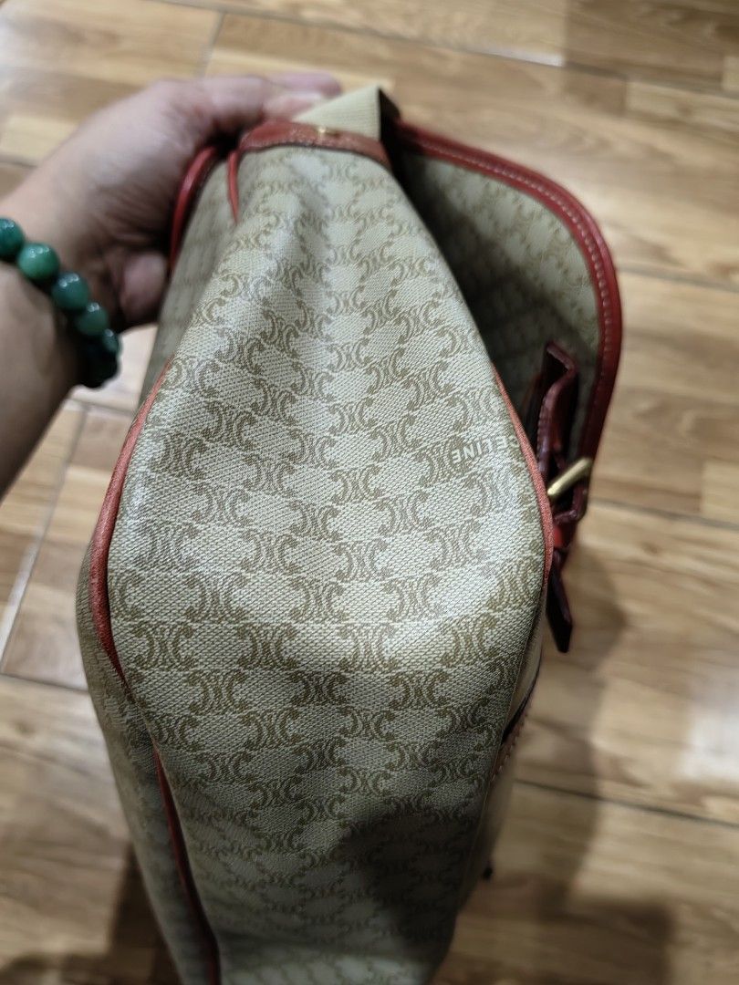 CELINE (Category: Sling Bags) located in Baguio. Submitted by curated_luxe_brandeds (Listing ID 1463466711, Image 3). Description: CELINE SEE PICS FOR DETAILS EXCELLENT CONDITION COLOR MAY VARY DUE TO LIGHTING MOP BDO /GCASH NO COD /COP.