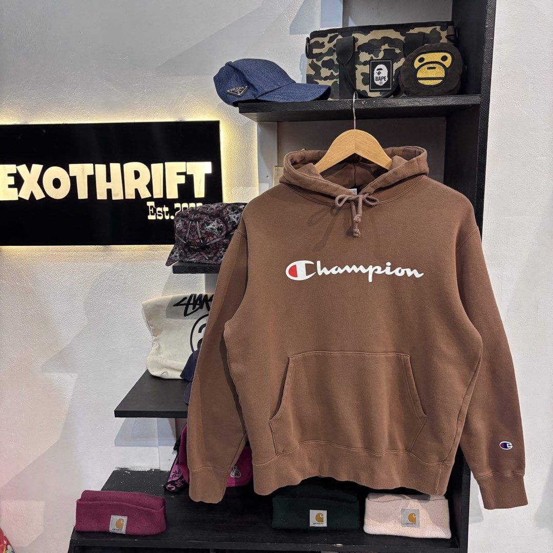Champion Choco Brown (Category: Activewear) located in Rizal. Submitted by doyskie.star (Listing ID 1463515082, Image 1). Description: CHAMPION CHOCO BROWN HOODIE 22.5 by 25.5 COMPLETE TAGS.