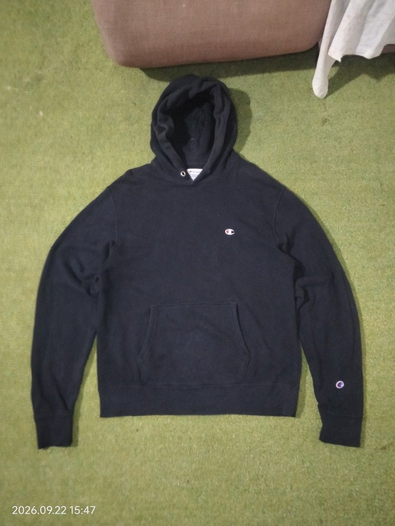 Champion Hoodie (Category: Coats, Jackets and Outerwear) located in Caloocan City. Submitted by haruconcep52476 (Listing ID 1463414384, Image 2). Description: Dimensions W21×L26 Good condition Color rate 9 Issue need wash - Authentic Champion hoodie - Size: Large - Classic Champion logo on back - Smaller Champion logo on chest - Convenient front pocket - Comfortable hood - Made in Indonesia.