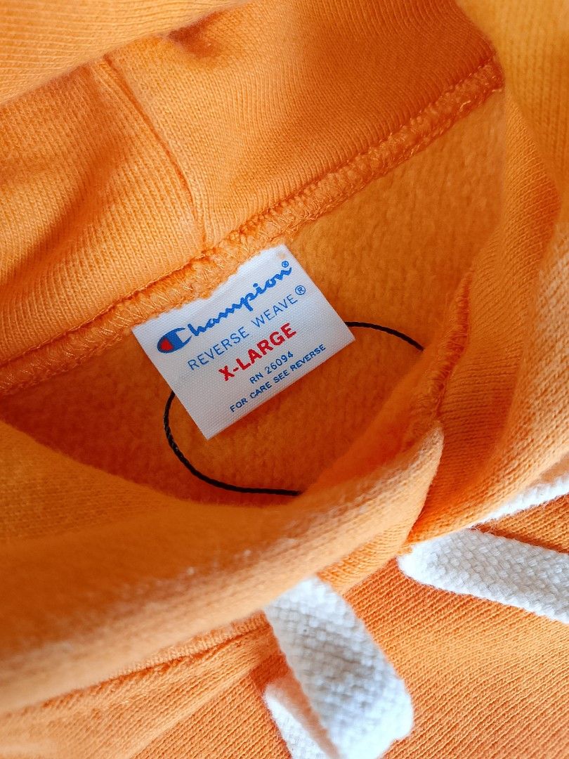 Champion reverse weave pullover hoodie (Category: Hoodies) located in Magsaysay. Submitted by every.w3ar (Listing ID 1463552153, Image 3). Description: check each photo for more details color rate: 10/10 no issue ❌.