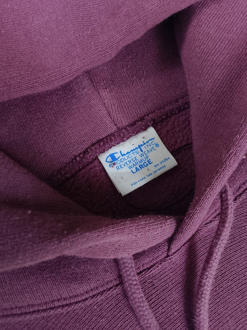 Champion reverse weave pullover hoodie (Category: Hoodies) located in Magsaysay. Submitted by every.w3ar (Listing ID 1463552594, Image 3). Description: check each photo for more details color rate: 9.5/10 no issue ❌.