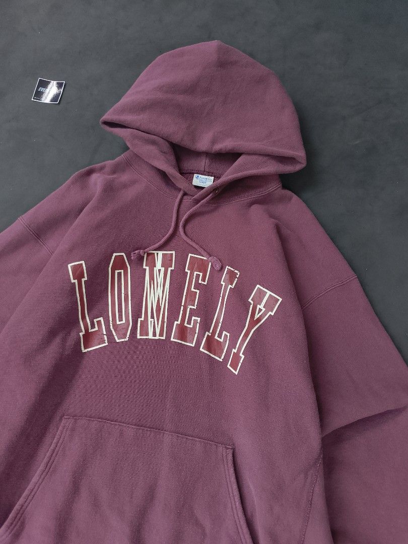 Champion reverse weave pullover hoodie (Category: Hoodies) located in Magsaysay. Submitted by every.w3ar (Listing ID 1463552594, Image 2). Description: check each photo for more details color rate: 9.5/10 no issue ❌.