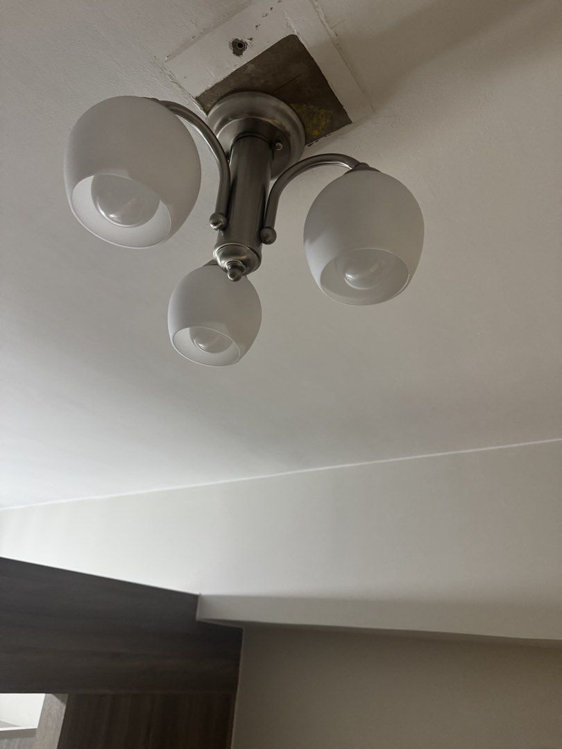 CHANDELIER LIGHTS (Category: Lighting) located in Mandaluyong City. Submitted by preloved_byfraya (Listing ID 1463372723, Image 2). Description: bought in ACE HARDWARE . original price:2800 bagong bili yung bulb :) rfs: change new one.