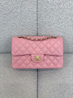 (Category: ) located in . Submitted by reluxuryco (Listing ID 1463499525, Image 1). Description: .