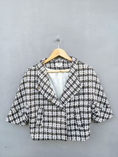 (Category: ) located in . Submitted by .luxfinds_0222 (Listing ID 1463330841, Image 1). Description: .