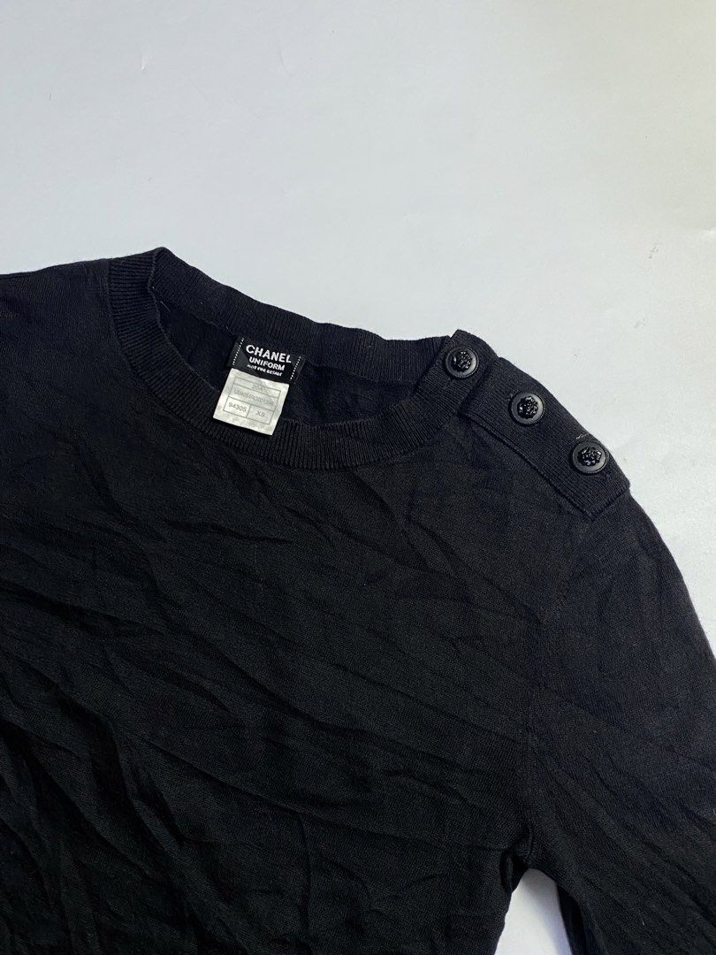 Chanel Uniform knit Lion logo (Category: Longsleeves) located in Manila. Submitted by streetw1se.ph (Listing ID 1463510720, Image 2). Description: Chanel Uniform Width:16 Length:23 Shoulder:14 Sleeve length:23 Hem:16 (Measured in inches) -9.5 Condition - No major flaws .