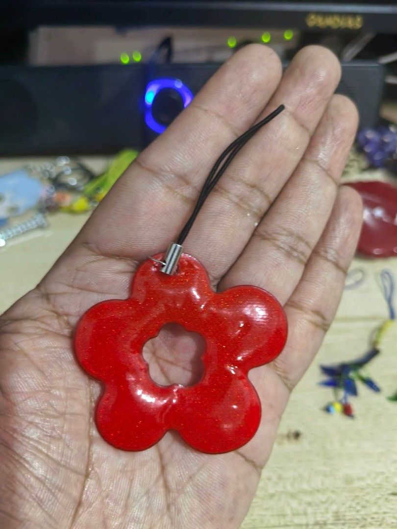 Charm - Red Glitter Flower (Category: Charms) located in Cebu City. Submitted by dudes_villanueva (Listing ID 1463358580, Image 3). Description: Charm - Red Glitter Flower 📌 In excellent condition.