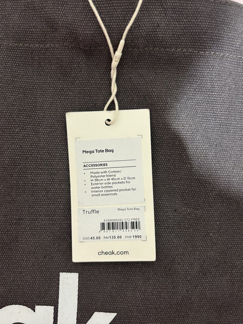 Cheak Mega Tote Bag (Category: Tote Bags) located in Makati City. Submitted by goodstuff.phl (Listing ID 1463382113, Image 3). Description: .