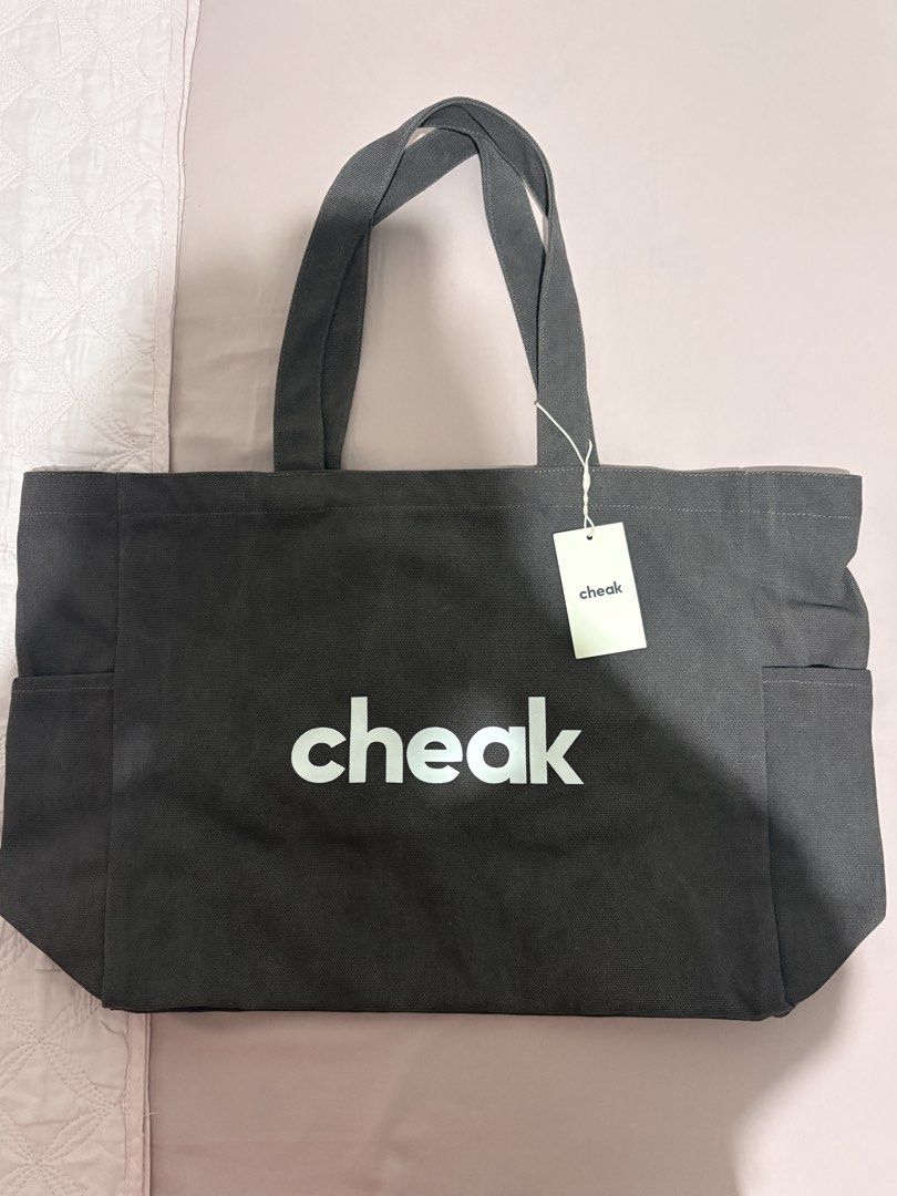 Cheak Mega Tote Bag (Category: Tote Bags) located in Makati City. Submitted by goodstuff.phl (Listing ID 1463382113, Image 1). Description: .