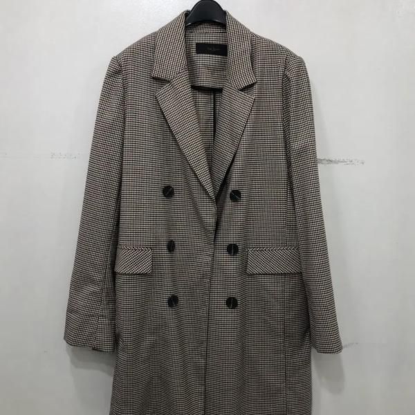 Check Double Button Jacket (Category: Coats, Jackets and Outerwear) located in Singapore. Submitted by bunjangpartners (Listing ID 1463336487, Image 1). Description: This is a women's outerwear jacket. It features a check pattern and a double button design. Chest: 53 Total length: 91 --[Before You Buy]-- Sourced from Bunjang, Korea's leading recommerce platform through our purchasing agency service. All items are pre-owned; titles, descriptions a