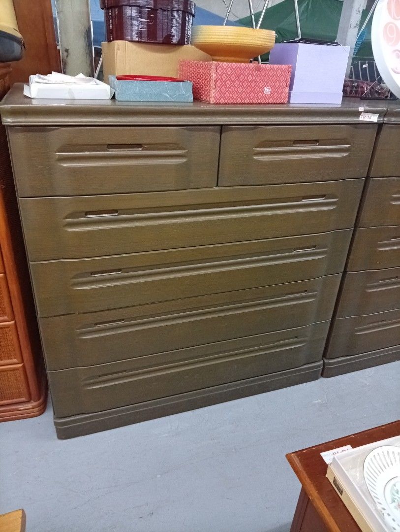 Chest drawer (Category: Shelves, Cabinets & Racks) located in Manila. Submitted by japan.korea.surplus (Listing ID 1463428518, Image 1). Description: .