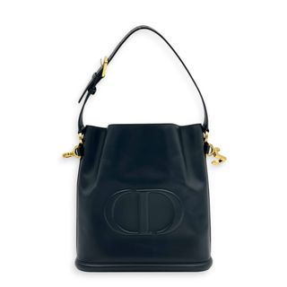 (Category: ) located in . Submitted by carousellluxury (Listing ID 1463412490, Image 1). Description: .