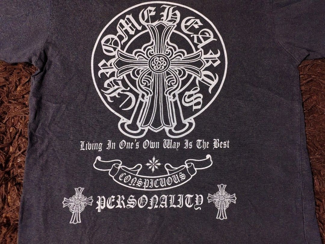 Chrome Hearts Tshirt (Category: Tshirts & Polo Shirts ) located in San Juan City. Submitted by reddvelasquez4298 (Listing ID 1463342106, Image 3). Description: Chrome Hearts Tshirt Size Small 17.5 Width 23.5 Length Not Auth good for PSG Good Condition 650 pesos PM.