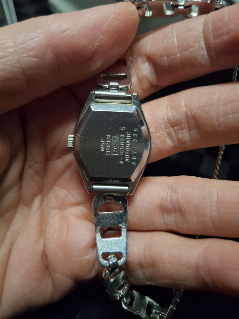 Citizen 7020 Automatic (Category: Luxury Watches) located in Daet. Submitted by solsticecaliber (Listing ID 1463509481, Image 2). Description: Citizen 7020 Automatic - White Gold Plated (WGP) - Oval Roman Dial -1970s Japan Full Specs & Details from your photos: • Brand: Citizen Caliber: 7020 Automatic - Ladies Automatic (no battery needed, self-winding) • Reference: 4-705033 S - Serial 4072338 Year: July 1974 production (70s vintage) - based on s