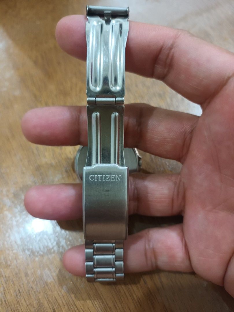 Citizen FORMA Water 5 Bar Resist Watch (Category: Men's Watches) located in Imus. Submitted by johncarlosmariano58-11726 (Listing ID 1462648674, Image 3). Description: - Classic Citizen watch - FORMA dial with cream face - Black hour markers and hands - Stainless steel band - Water resistant up to 5 bar - Reliable Japan movement - Ideal for everyday wear.