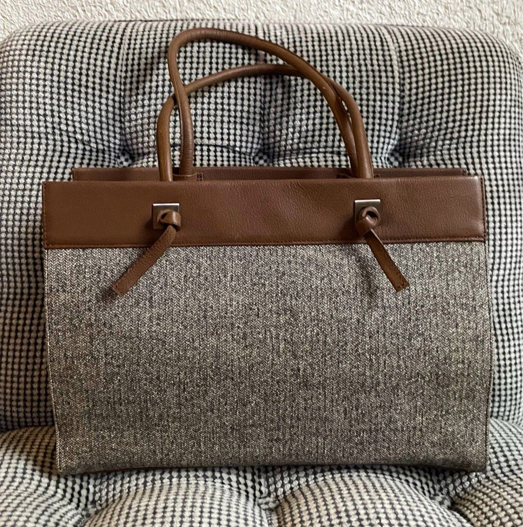 Classic Lanvin Paris Collections Tote (Category: Shoulder Bags) located in Bulacan. Submitted by thriftbagcollections (Listing ID 1463411192, Image 1). Description: Classic Lanvin Paris Collections Tote,good used condition with signs of usage and few rubs.Approx;H-9”W-12.5”D-2.7” handle-8”.