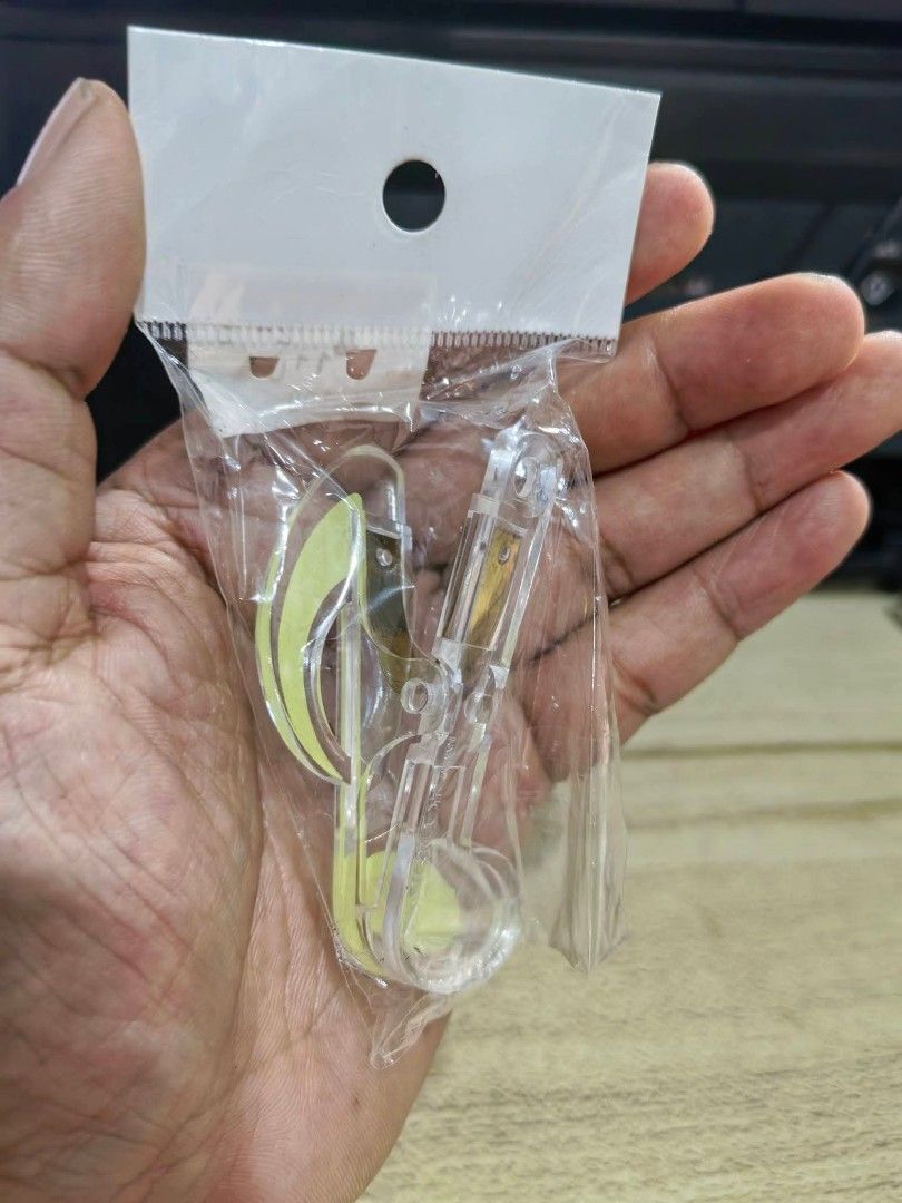 Clip - Plastic Music Note (Category: Other Stationery & Craft) located in Cebu City. Submitted by dudes_villanueva (Listing ID 1463360436, Image 3). Description: Clip - Plastic Music Note Brand New.