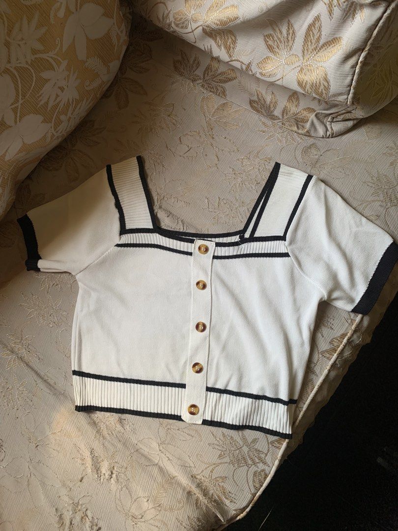 Preloved Top (Category: Blouses) located in Norzagaray. Submitted by prelovedbymarj_ (Listing ID 1463467815, Image 1). Description: .