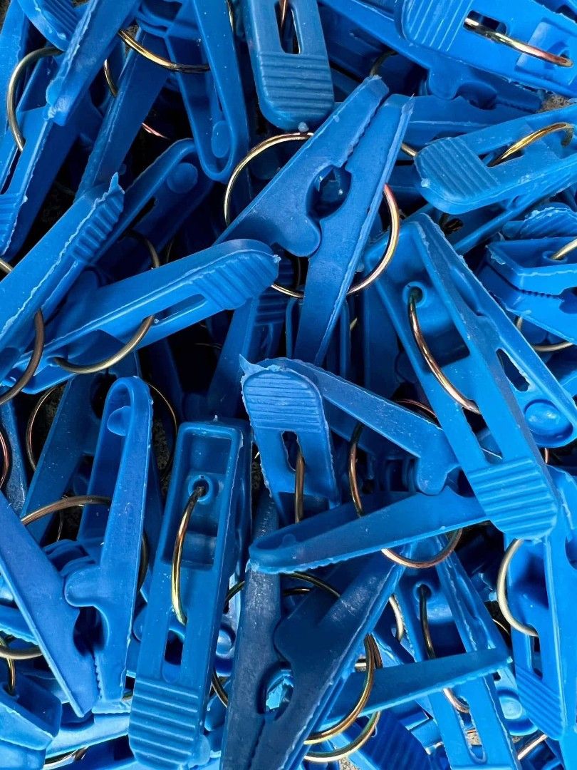 Clothes clip/sipit Sold per 30 pcs Good quality (Category: Hooks & Hangers) located in Quezon City. Submitted by miriamreyes006 (Listing ID 1463389682, Image 3). Description: Clothes clip/sipit Sold per 30 pcs Good quality Price: 65.00 On hand.