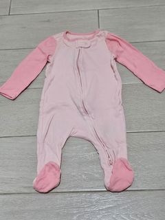 (Category: ) located in . Submitted by momshiedells (Listing ID 1463463040, Image 1). Description: .