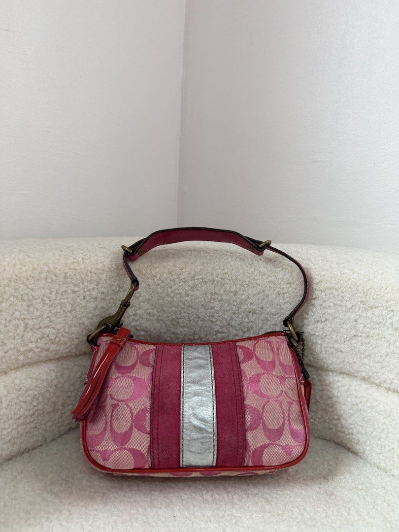 Coach Demi Pink (Category: Luxury Bags & Wallets) located in Manila. Submitted by _thepursela (Listing ID 1463370547, Image 1). Description: .