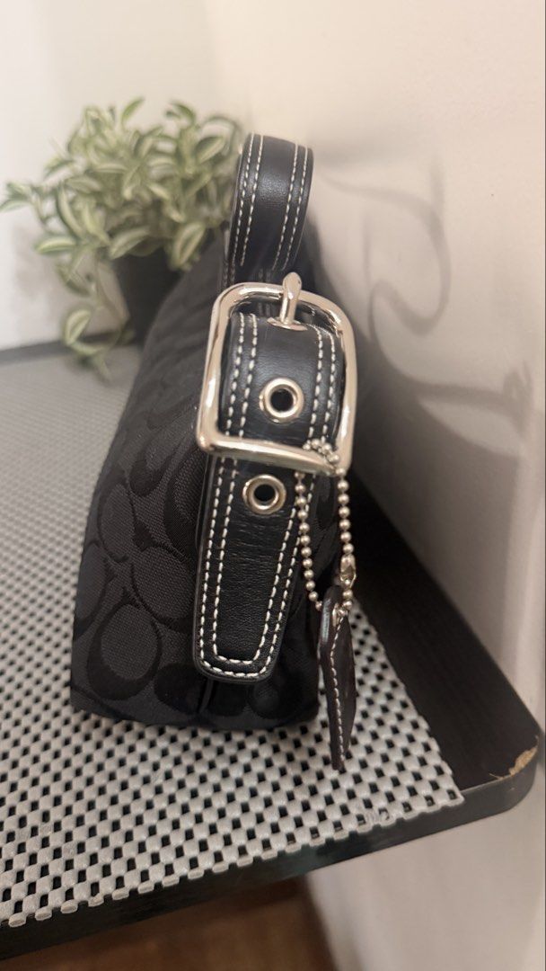 Coach Eastwest Baguette (Category: Luxury Bags & Wallets) located in Cagayan de Oro. Submitted by thecdobags (Listing ID 1463342393, Image 2). Description: fresh from Japan.