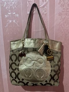 (Category: ) located in . Submitted by annaffordableshop (Listing ID 1463506127, Image 1). Description: .
