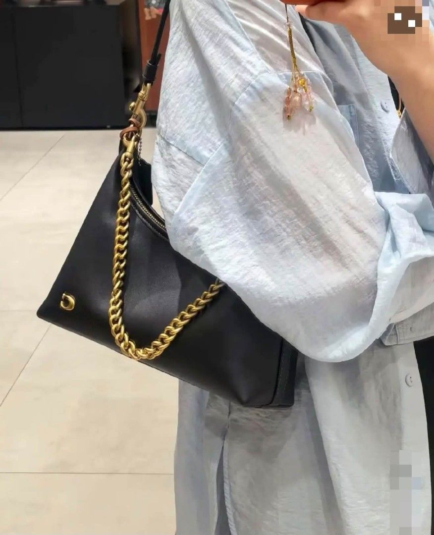 Coach Juliet Shoulder Bag in Black (Category: Shoulder Bags) located in Manila. Submitted by msddirectfactoryoutlet (Listing ID 1463479423, Image 1). Description: .