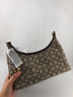 (Category: ) located in . Submitted by bagsboutiqueph (Listing ID 1463492820, Image 1). Description: .