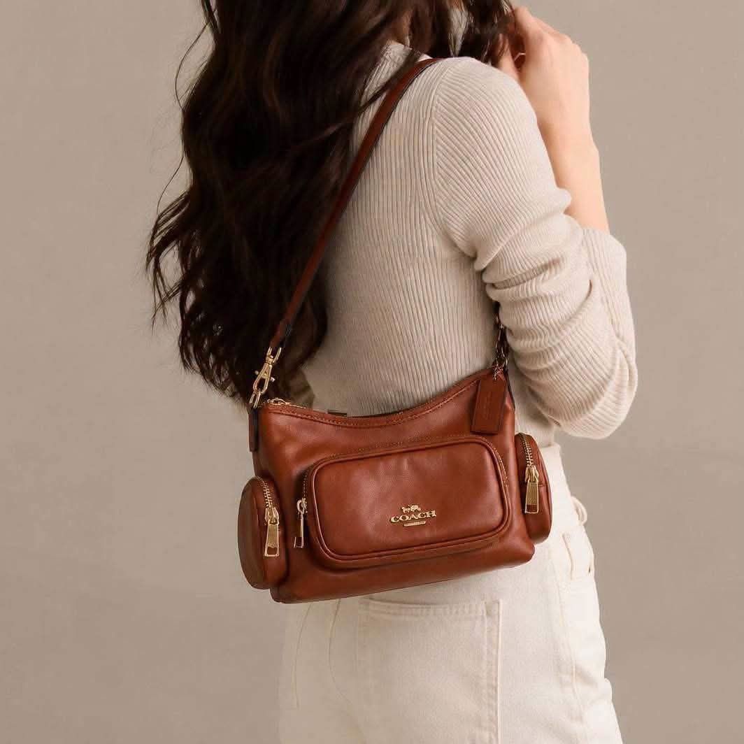 Coach Laurel Pocket Crossbody Bag (Category: Cross-body Bags) located in Manila. Submitted by msddirectfactoryoutlet (Listing ID 1463431002, Image 2). Description: .
