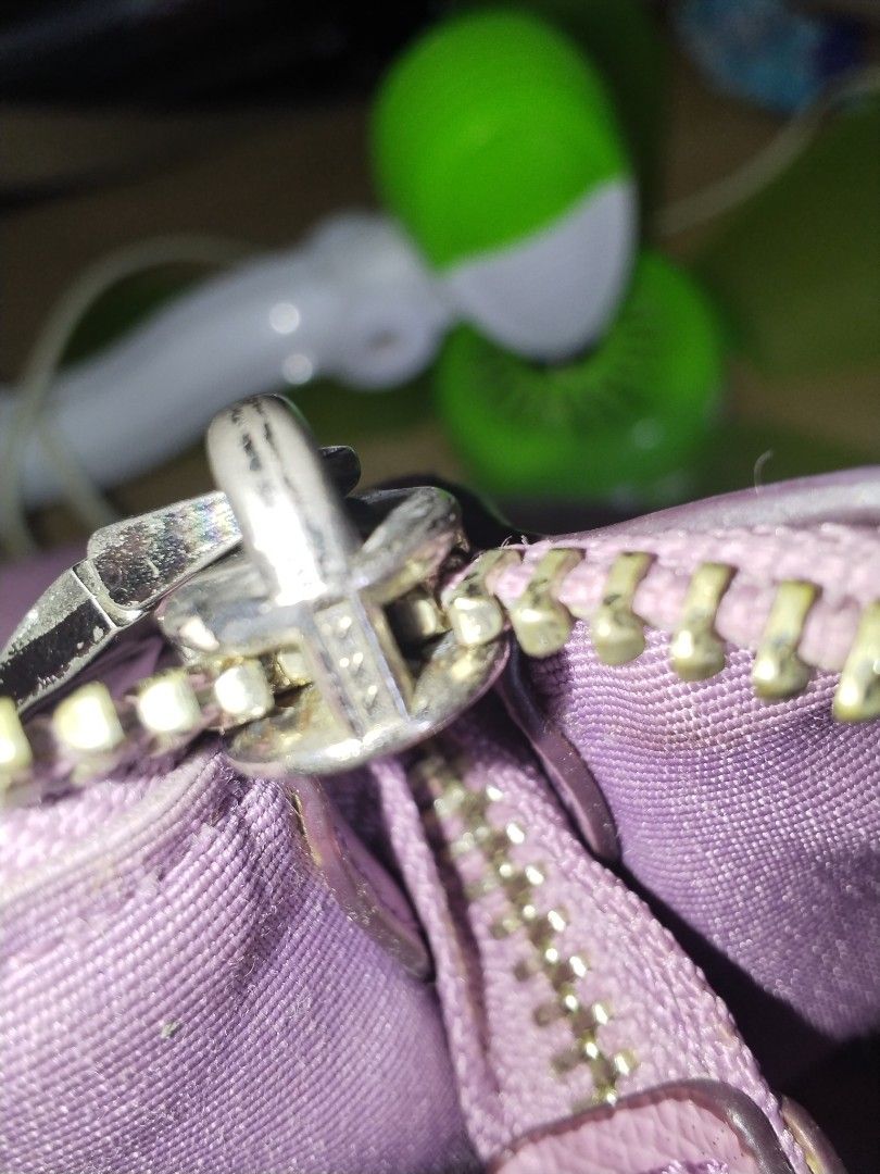 Coach purple tote bag (Category: Shoulder Bags) located in Cavite. Submitted by bagssection04 (Listing ID 1463331157, Image 2). Description: coach purple tote bag with sparkling glitters.
