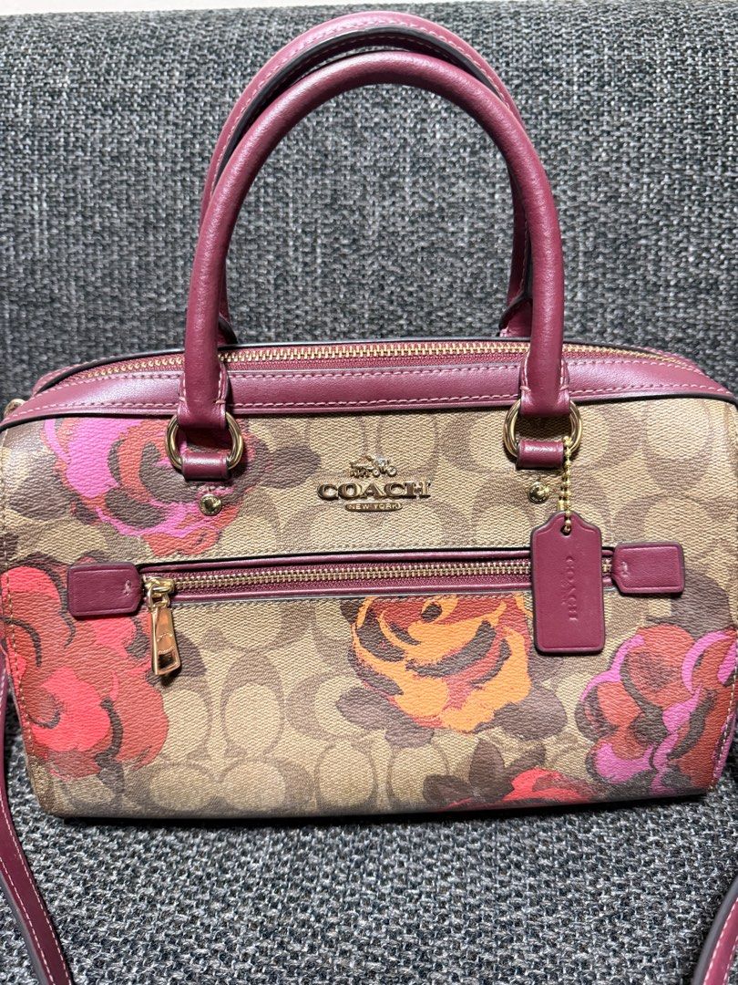 Coach rowan (Category: Shoulder Bags) located in Baguio. Submitted by triksha929 (Listing ID 1463439872, Image 2). Description: Good as new! Check all you want😊 .