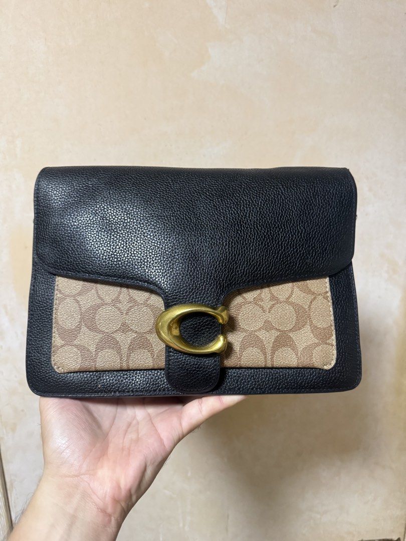 Coach shoulder bag (Category: Shoulder Bags) located in Calamba. Submitted by ashvault (Listing ID 1463441635, Image 1). Description: Coach shoulder bag not sure if shoulder tabby. More pics are provided upon request. .