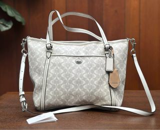 (Category: ) located in . Submitted by thriftbagcollections (Listing ID 1463390573, Image 1). Description: .
