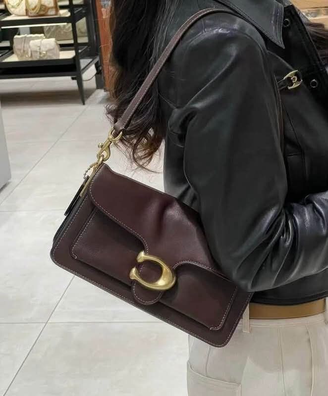 Coach Soft Tabby Med Shoulder Bag (Category: Shoulder Bags) located in Manila. Submitted by msddirectfactoryoutlet (Listing ID 1463481119, Image 2). Description: .
