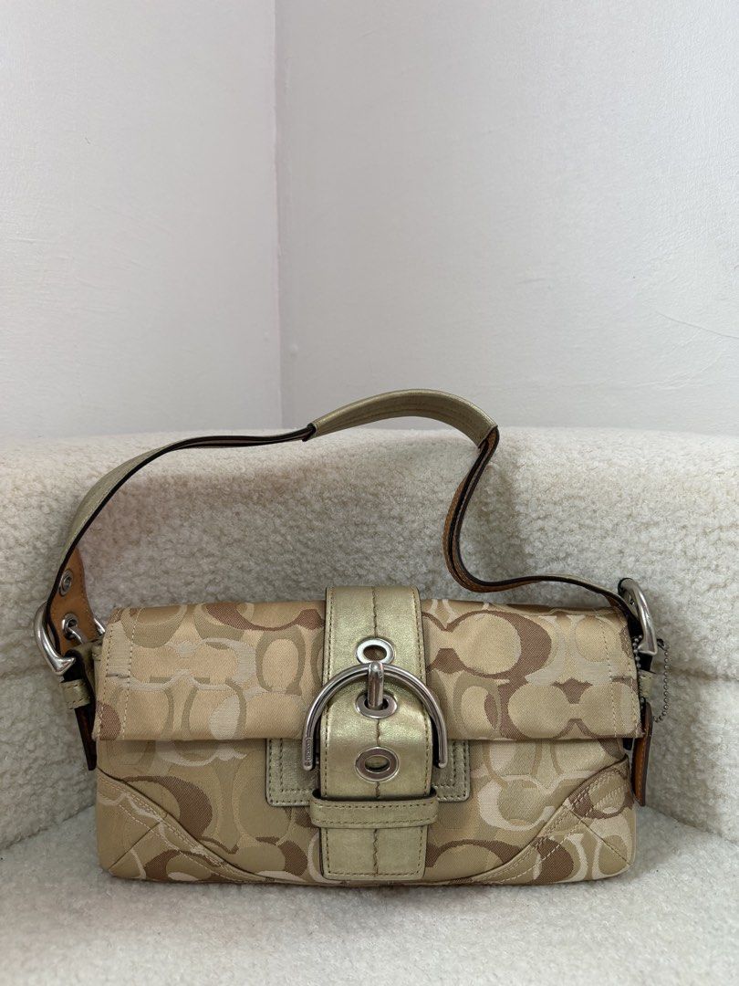 Coach Soho (Category: Luxury Bags & Wallets) located in Manila. Submitted by _thepursela (Listing ID 1463369277, Image 1). Description: .