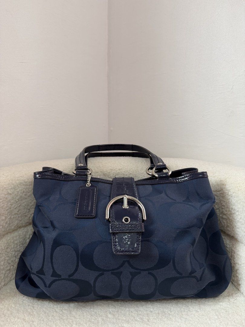Coach Soho Tote (Category: Luxury Bags & Wallets) located in Manila. Submitted by _thepursela (Listing ID 1463369537, Image 1). Description: .
