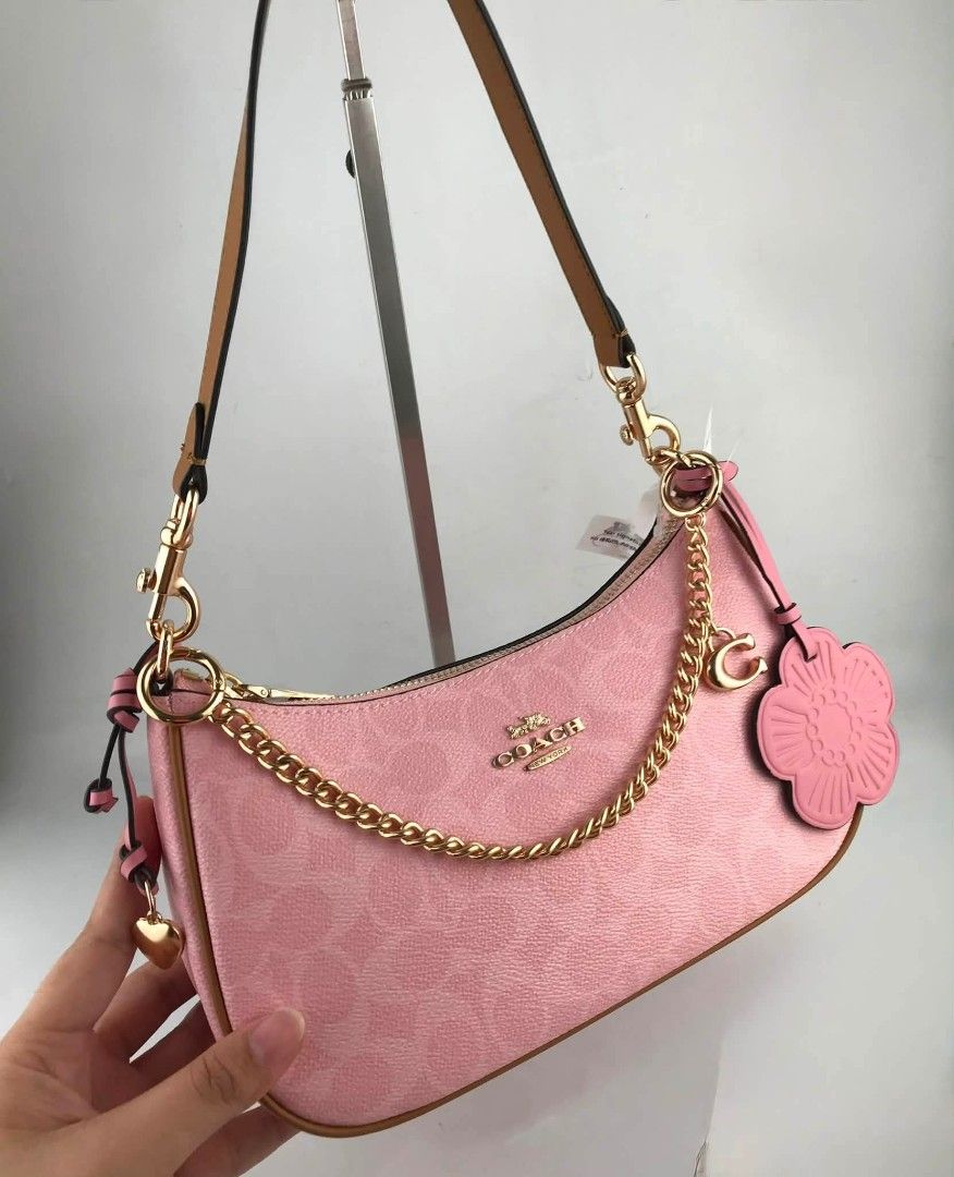 Coach Teri Shoulder Bag (Category: Shoulder Bags) located in Manila. Submitted by msddirectfactoryoutlet (Listing ID 1463451871, Image 2). Description: .