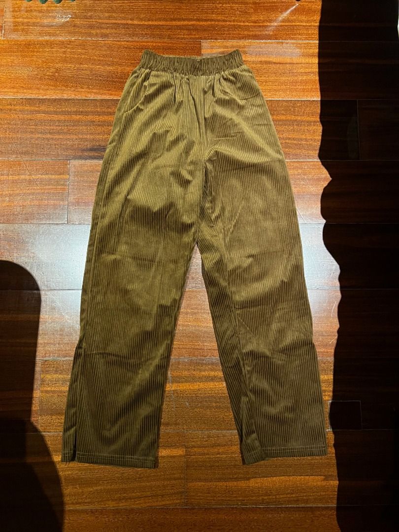 Coffee Brown Corduroy Pants | Small | Unworn (Category: Trousers) located in Caloocan City. Submitted by gabekristof (Listing ID 1463530307, Image 1). Description: Brown corduroy pants, size S. Unworn, only tried on, as it was too small. Measurements (in): length 38.19; waist 20.87–28.74; hip 37.80; thigh circumference 20.47. Bought new for ₱249; selling for ₱150. No issues. Delivery via LBC, J&T, or Lalamove; meetup near DLSU on Taft Avenue poss