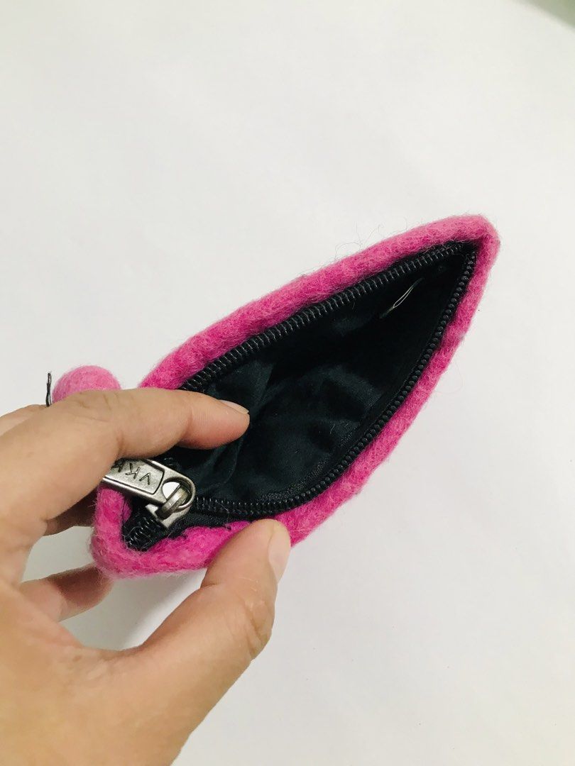 COINPURSE (Category: Purses & Pouches) located in Gamu. Submitted by 2022bagsbunny (Listing ID 1463380901, Image 3). Description: .