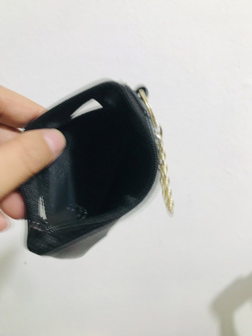 COINPURSE (Category: Purses & Pouches) located in Gamu. Submitted by 2022bagsbunny (Listing ID 1463387970, Image 3). Description: .