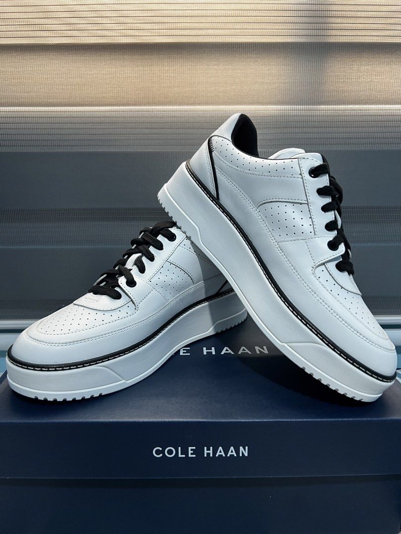 COLEHAAN GP MAXFIELD SNKR (Category: Sneakers) located in Manila. Submitted by kyleramos294759 (Listing ID 1463373937, Image 2). Description: COLEHAAN GP MAXFIELD SNKR Size: 7 C (Women’s) Color: White/Black BRANDNEW WITH BOX 📍Valenzuela City Pick up or Lalamove only.