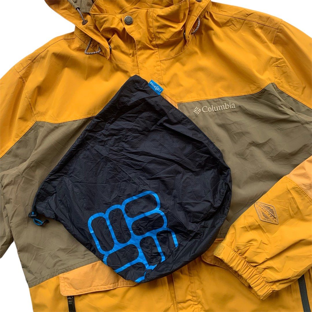Columbia Omni Tech Interchange Waterproof Packable Windbreaker Jacket (Category: Coats, Jackets and Outerwear) located in Sindangan. Submitted by holy_thrift (Listing ID 1463333673, Image 3). Description: - Columbia Omni Tech Interchange Waterproof Packable Windbreaker Jacket - width / 23 - length / 29 - sleeve length / 25 - hem adjustable with drawcord - excellent condition - issue / sa 9 pic is and sa 10 pic is sign of usage overall is crispy c