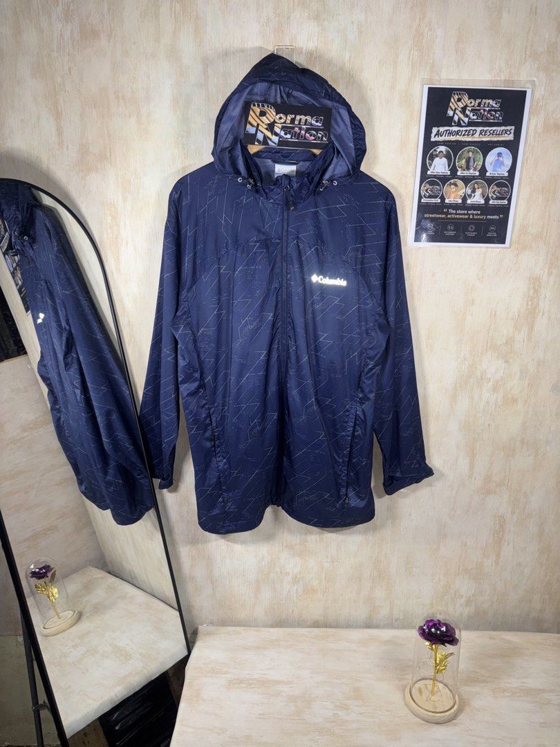 COLUMBIA WINDBREAKER JACKET (Category: Coats, Jackets and Outerwear) located in Cabuyao City. Submitted by pormanation-thrift-store (Listing ID 1463467363, Image 3). Description: COLUMBIA WINDBREAKER JACKET Condition: LIKE NEW Color rate: 10/10 (PWEDE SA MASELAN) Size: XL Dimes: 23”Wx30”L Issue: NONE‼️ Price: 1500.