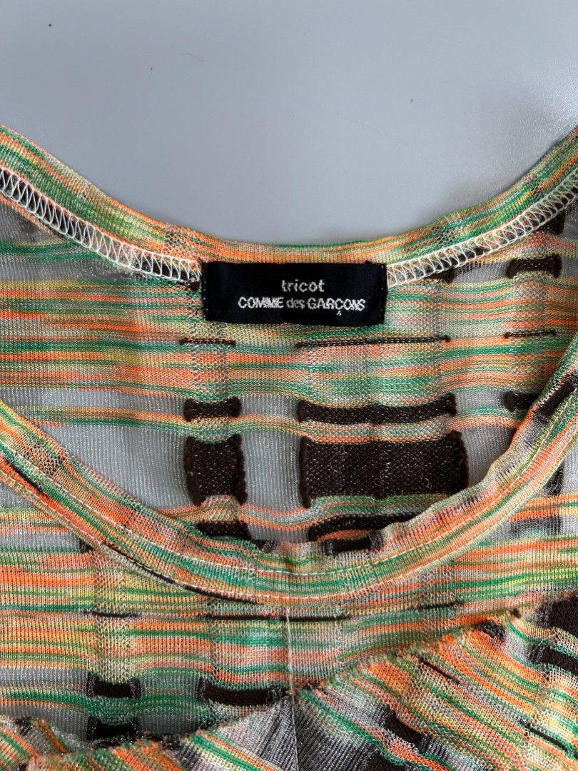 Comme des garcons tricot (Category: Activewear) located in Santa Rosa. Submitted by _ba_mo_si_ (Listing ID 1463481852, Image 2). Description: 17 width 21 length Cut wash tag.