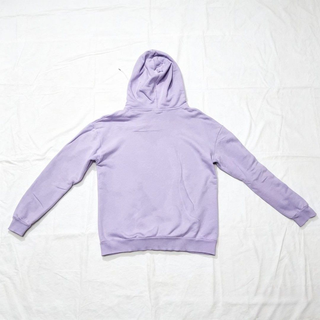 Converse x Golf le Fleur Hoodie (Category: Hoodies) located in Quezon City. Submitted by rodthrift00 (Listing ID 1463371873, Image 2). Description: Best Fit: M-L Dimension(WxL) : 20x25.5 Condition: 10/10 Issue: minimal crackprints and washable stains.