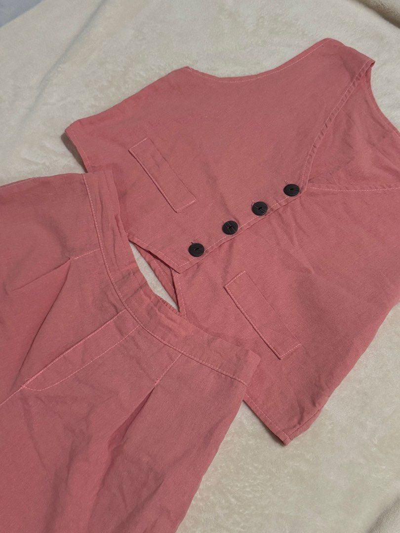 Coral Pink Coords Set (Category: Sets or Coordinates) located in Bagac. Submitted by danicruz_ (Listing ID 1463483045, Image 2). Description: - Coral Pink Coords Two Piece Set - Size Small to Medium - Never Been used .