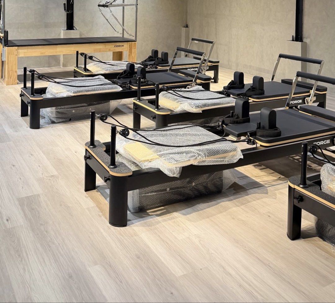 CoreKit Aluminum Foldable Reformer (Category: Other Sports Equipment and Supplies) located in Orani. Submitted by fromlove.withluxe (Listing ID 1463535450, Image 1). Description: .