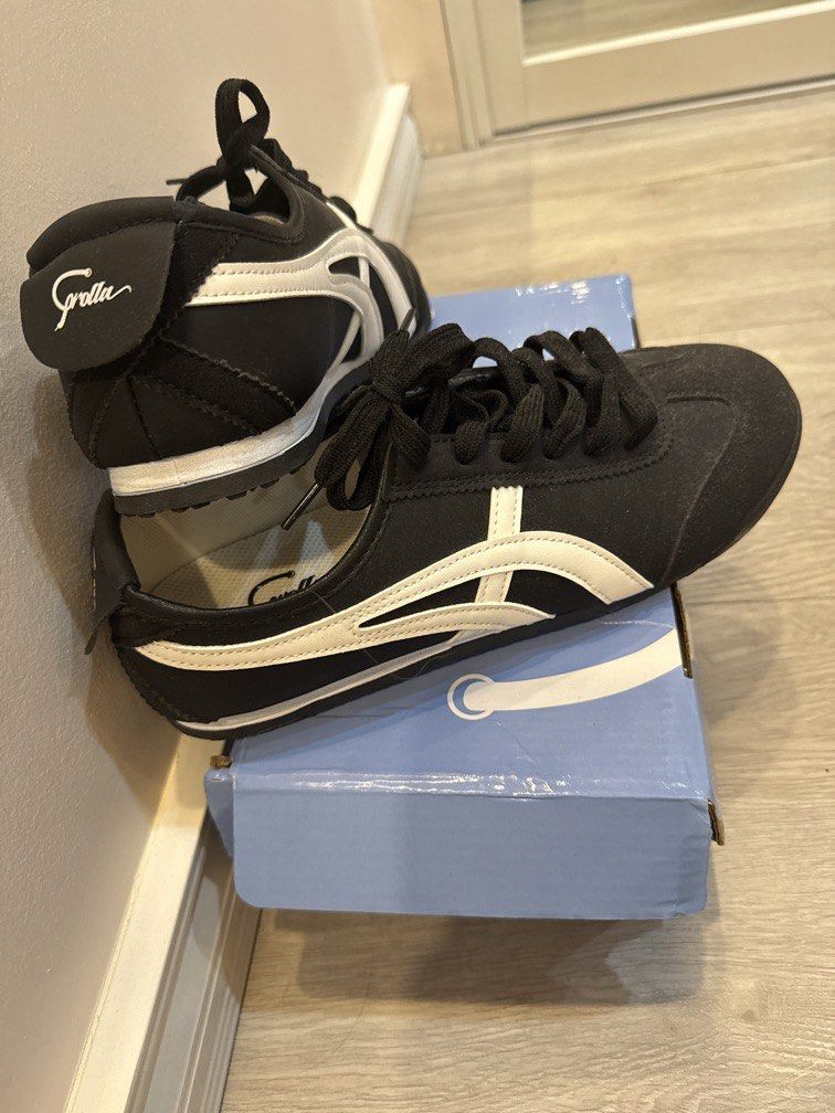 Corolla shoes (Category: Casual Shoes) located in Valenzuela. Submitted by ksprelovedstuffs (Listing ID 1463391846, Image 3). Description: .